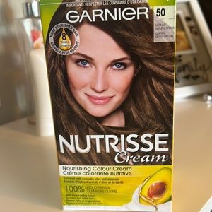 Garnier Nutrisse Hair Dye- Medium Natural Brown
